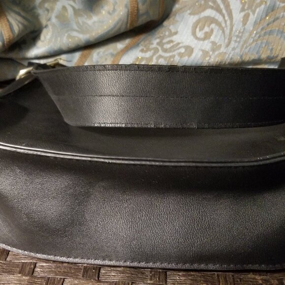 Black Hobo Purse with option crossbody strap - Picture 6 of 7